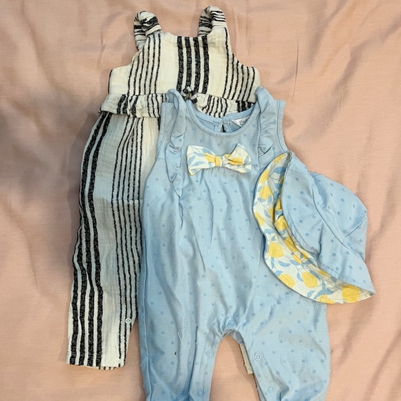 Over 123 Pieces of Baby Girls’ Clothing (sizes 3-6M up to 12-18M) - Picture 6 of 11